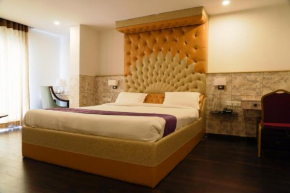 Golden Lotus Hotel